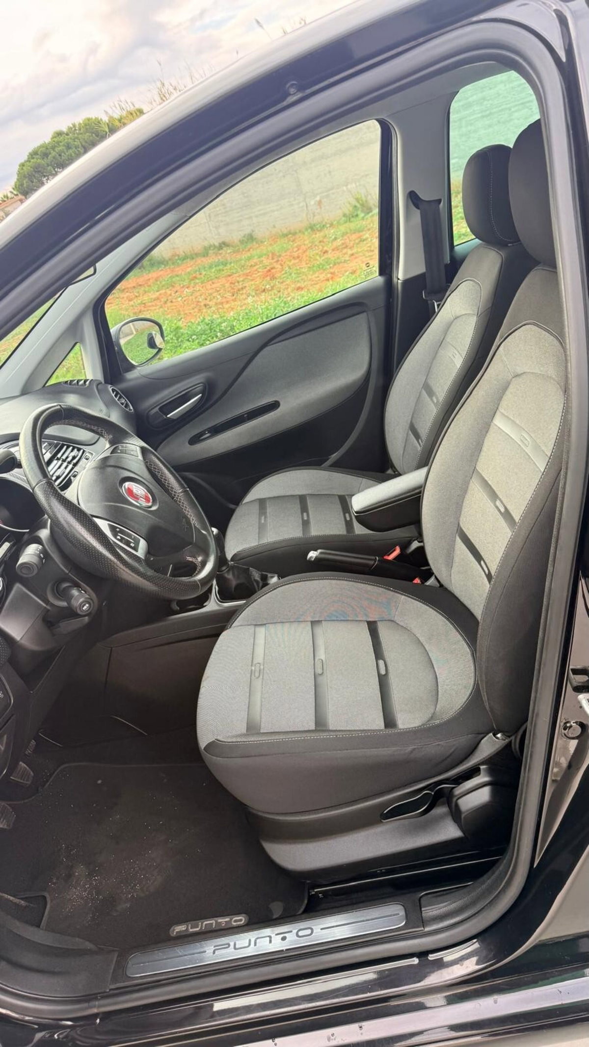 Fiat Punto 1.3 MJT II S&S 85 CV 5 porte ECO Lounge (10)
