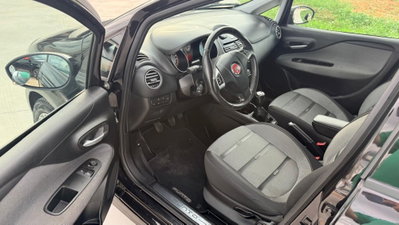 Fiat Punto 1.3 MJT II S&S 85 CV 5 porte ECO Lounge (9)