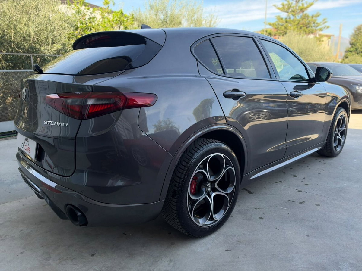 Alfa Romeo Stelvio Stelvio 2.2 Turbodiesel 210 CV AT8 Q4 Veloce (4)