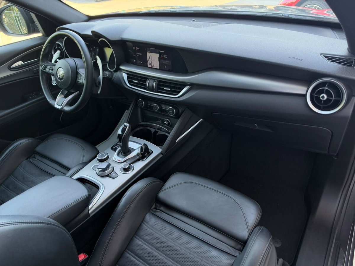 Alfa Romeo Stelvio Stelvio 2.2 Turbodiesel 210 CV AT8 Q4 Veloce (9)