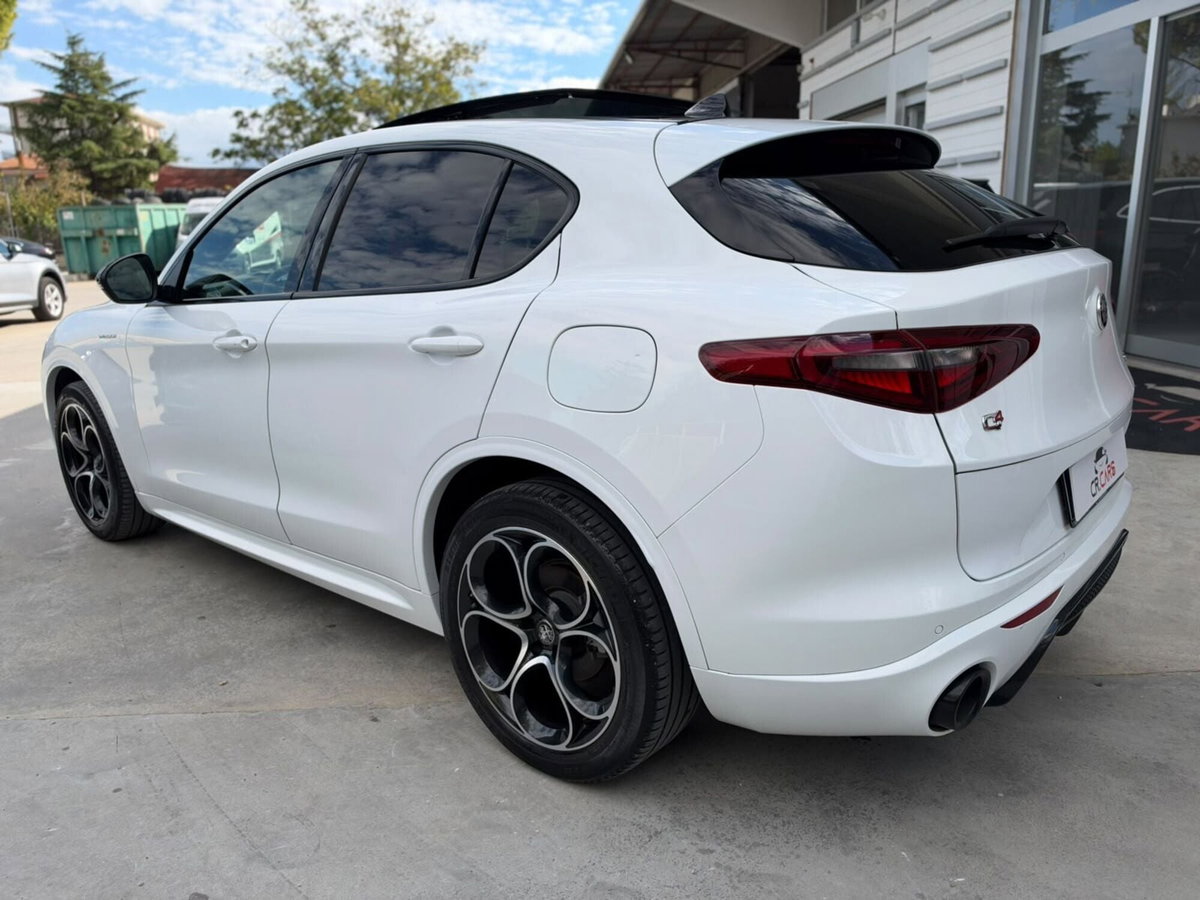 Alfa Romeo Stelvio Stelvio 2.2 Turbodiesel 210 CV AT8 Q4 Veloce (4)