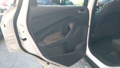 Ford Kuga 2.0 TDCI 140 CV 4WD Titanium (17)