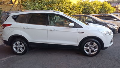 Ford Kuga 2.0 TDCI 140 CV 4WD Titanium (5)