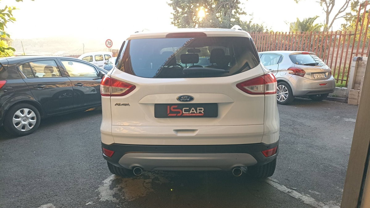Ford Kuga 2.0 TDCI 140 CV 4WD Titanium (7)