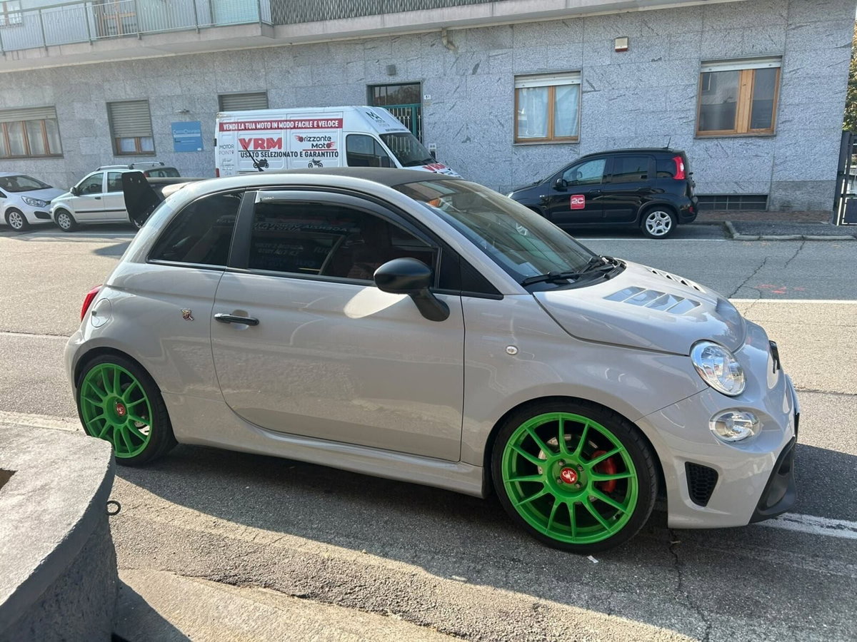 Abarth 500 1.4 Turbo T-Jet (2)