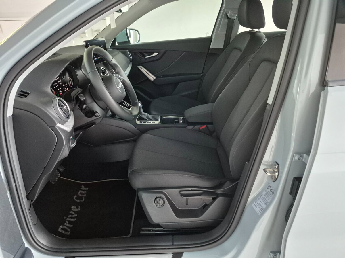 Audi Q2 Q2 35 TFSI S tronic Business (12)