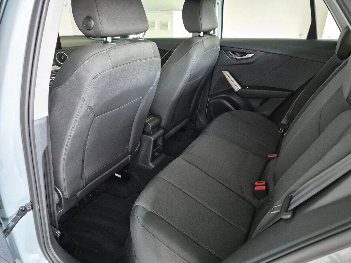 Audi Q2 Q2 35 TFSI S tronic Business (14)
