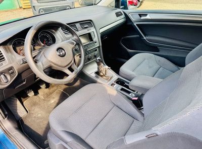 Volkswagen Golf 1.6 TDI 3p. Highline BlueMotion Technology (9)