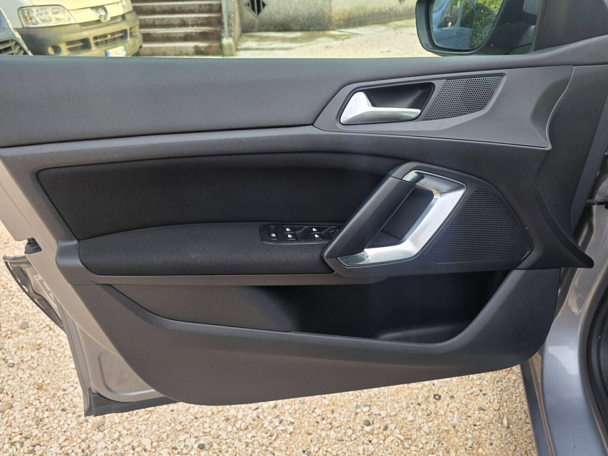Peugeot 308 SW BlueHDi 120 S&S Business (15)