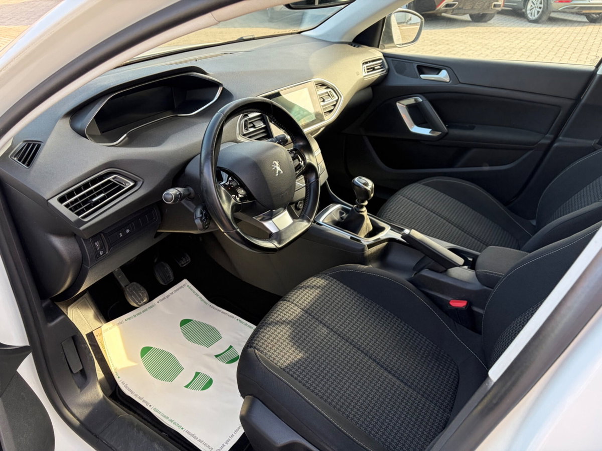 Peugeot 308 BlueHDi 130 S&S Active (8)