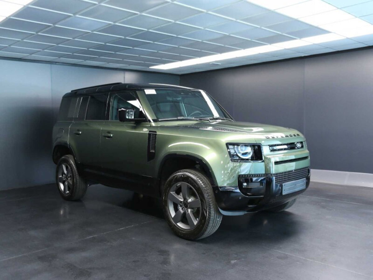 Land Rover Defender 110 3.0d i6 mhev X-Dynamic HSE awd 250cv auto (2)