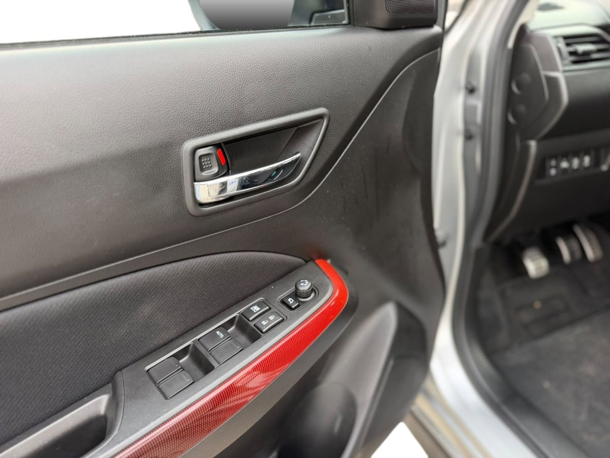 Suzuki Swift 1.4h Sport 2wd (13)