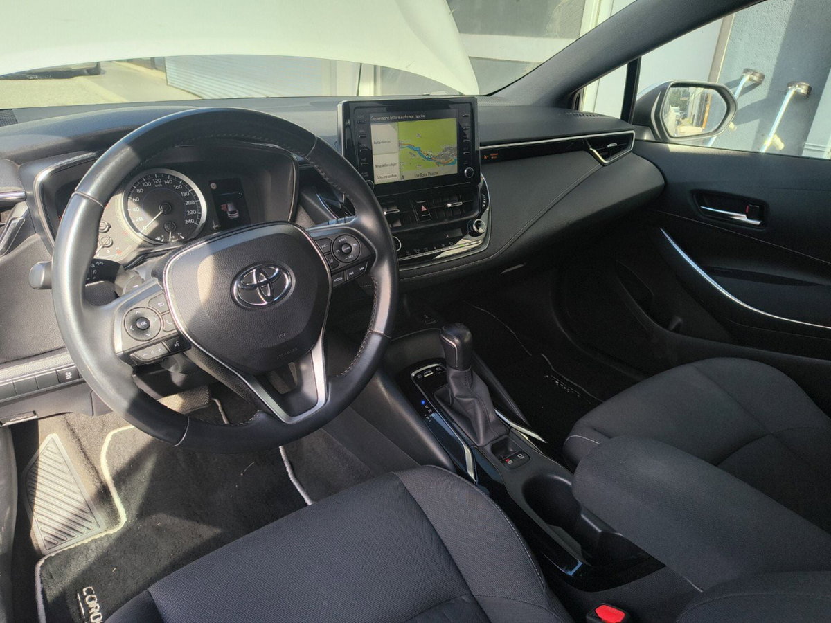Toyota Corolla Touring Sports 2.0h Active auto (9)