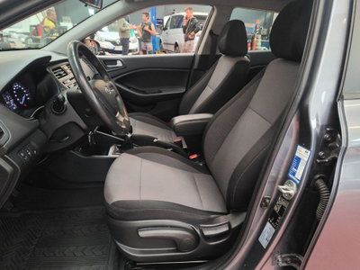 Hyundai i20 1.2 84 CV 5 porte Comfort (13)