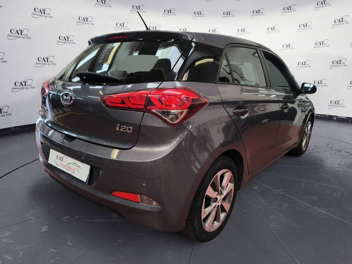 Hyundai i20 1.2 84 CV 5 porte Comfort (6)