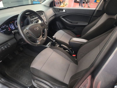 Hyundai i20 1.2 84 CV 5 porte Comfort (9)