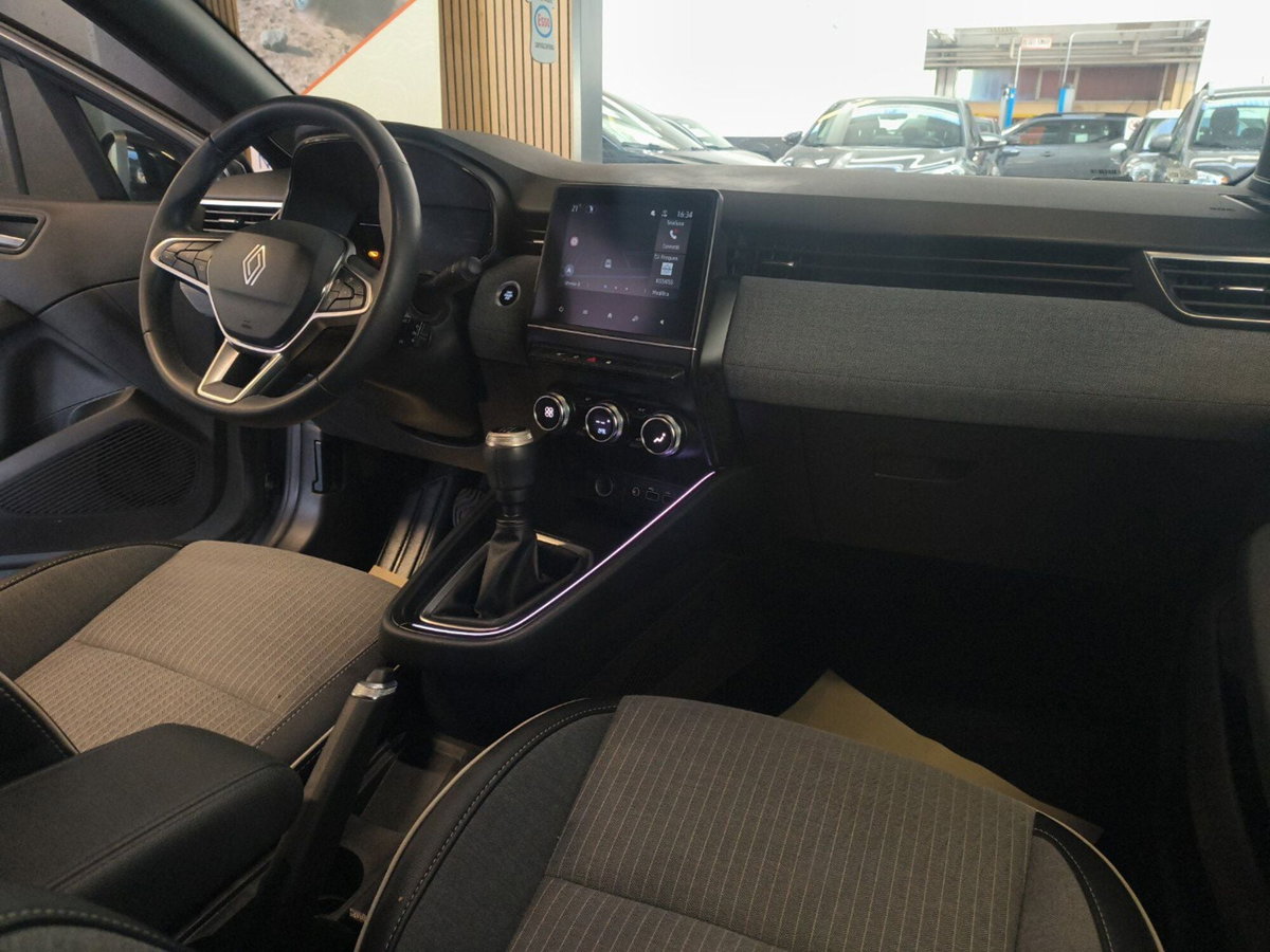 Renault Clio TCe 90 CV 5 porte Techno (9)