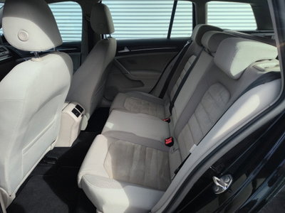 Volkswagen Golf Variant 2.0 TDI Highline BlueMotion Technology (10)