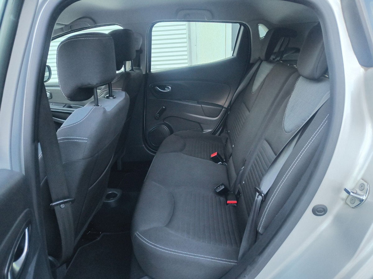 Renault Clio 1.5 dCi 90CV 5 porte Luxe (10)