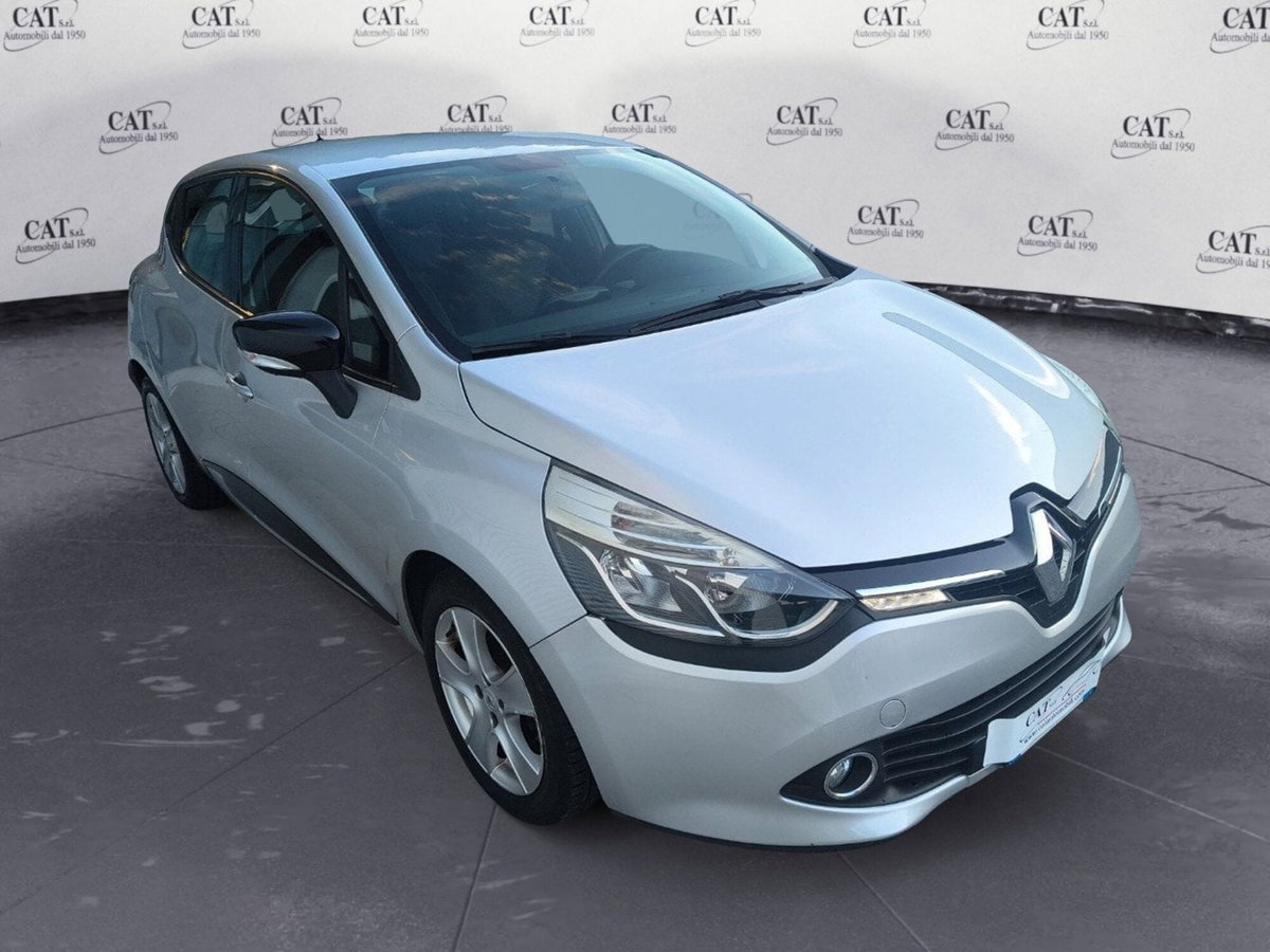 Renault Clio 1.5 dCi 90CV 5 porte Luxe (4)