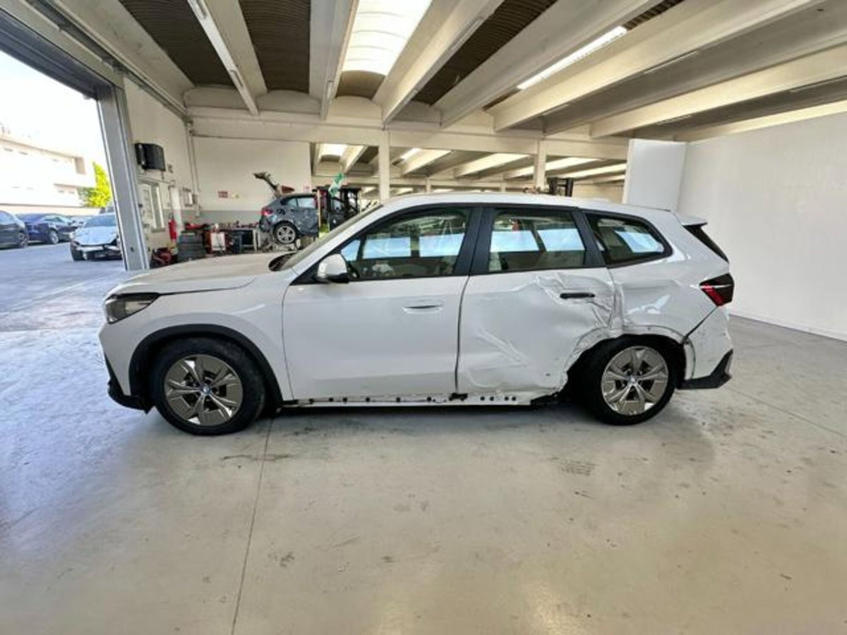 BMW iX1 xdrive 30 MSport (4)
