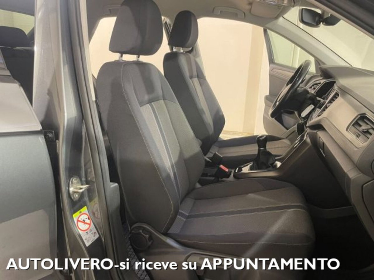 Volkswagen T-Roc 1.0 tsi Style 115cv (9)