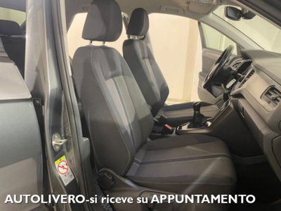 Volkswagen T-Roc 1.0 tsi Style 115cv (9)
