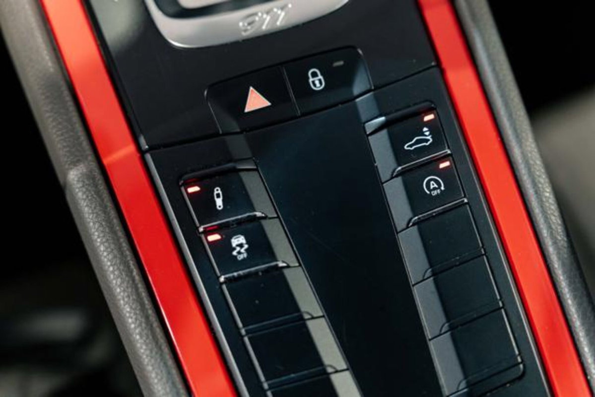Porsche 911 Coupé 3.0 Carrera S (17)