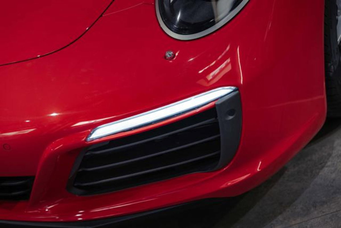 Porsche 911 Coupé 3.0 Carrera S (2)