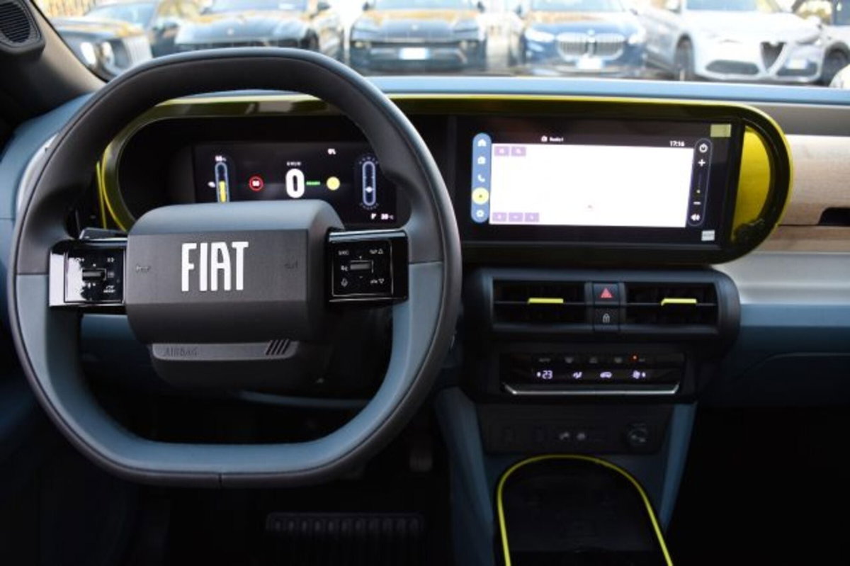 Fiat Grande Panda 54 kWh La Prima (11)