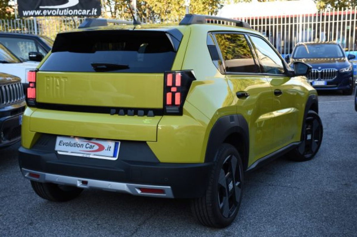 Fiat Grande Panda 54 kWh La Prima (3)