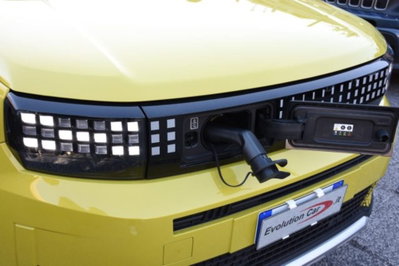 Fiat Grande Panda 54 kWh La Prima (6)