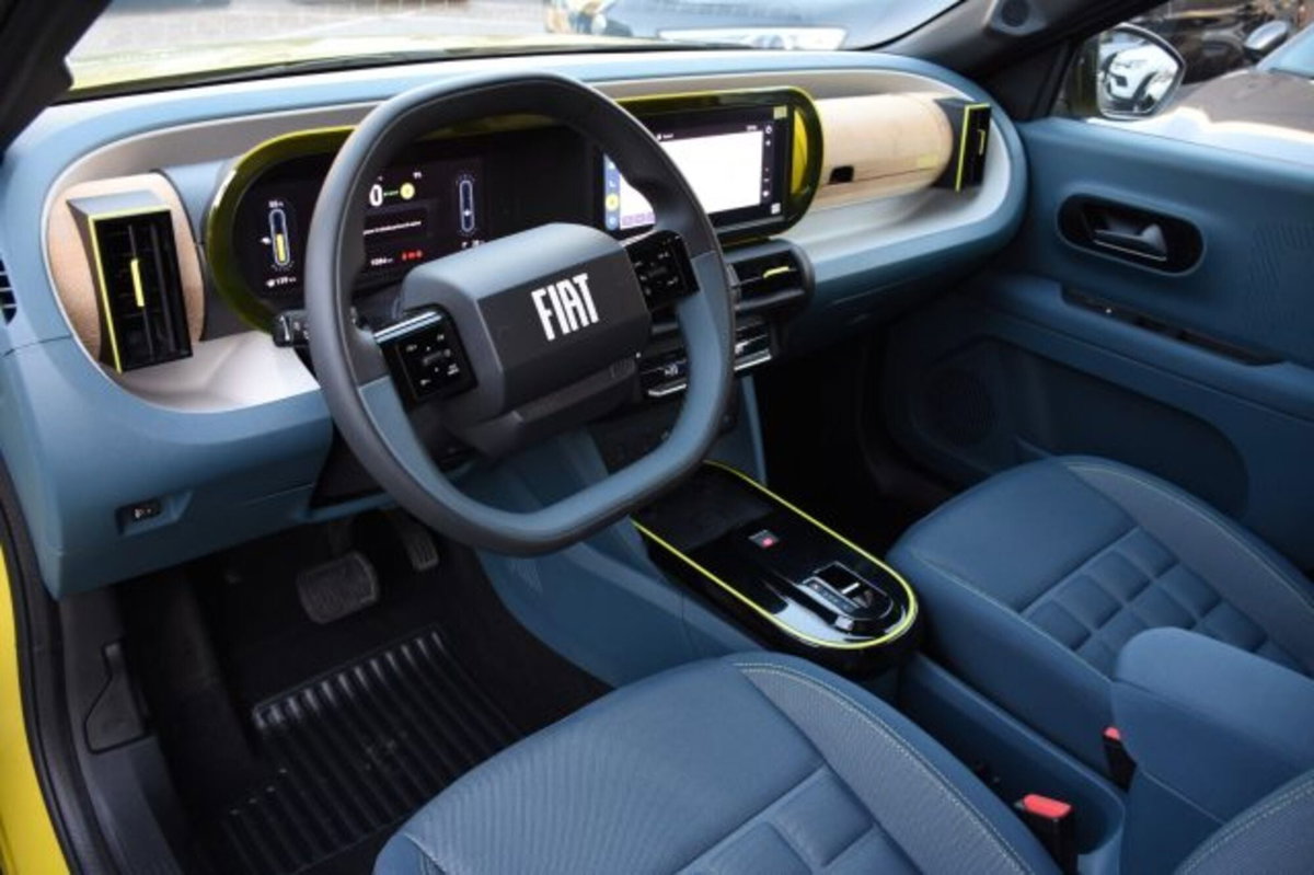 Fiat Grande Panda 54 kWh La Prima (7)