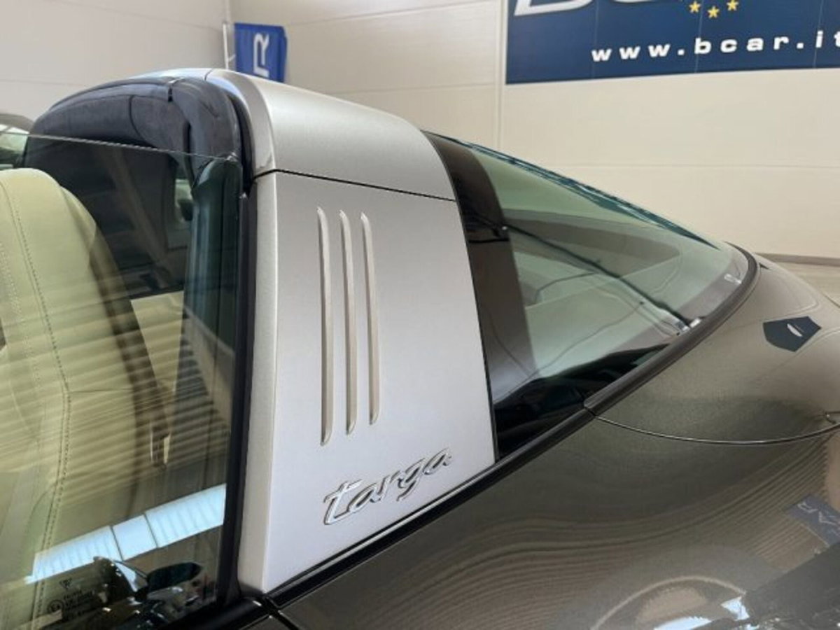 Porsche 911 Cabrio Targa 3.0 4 auto (9)