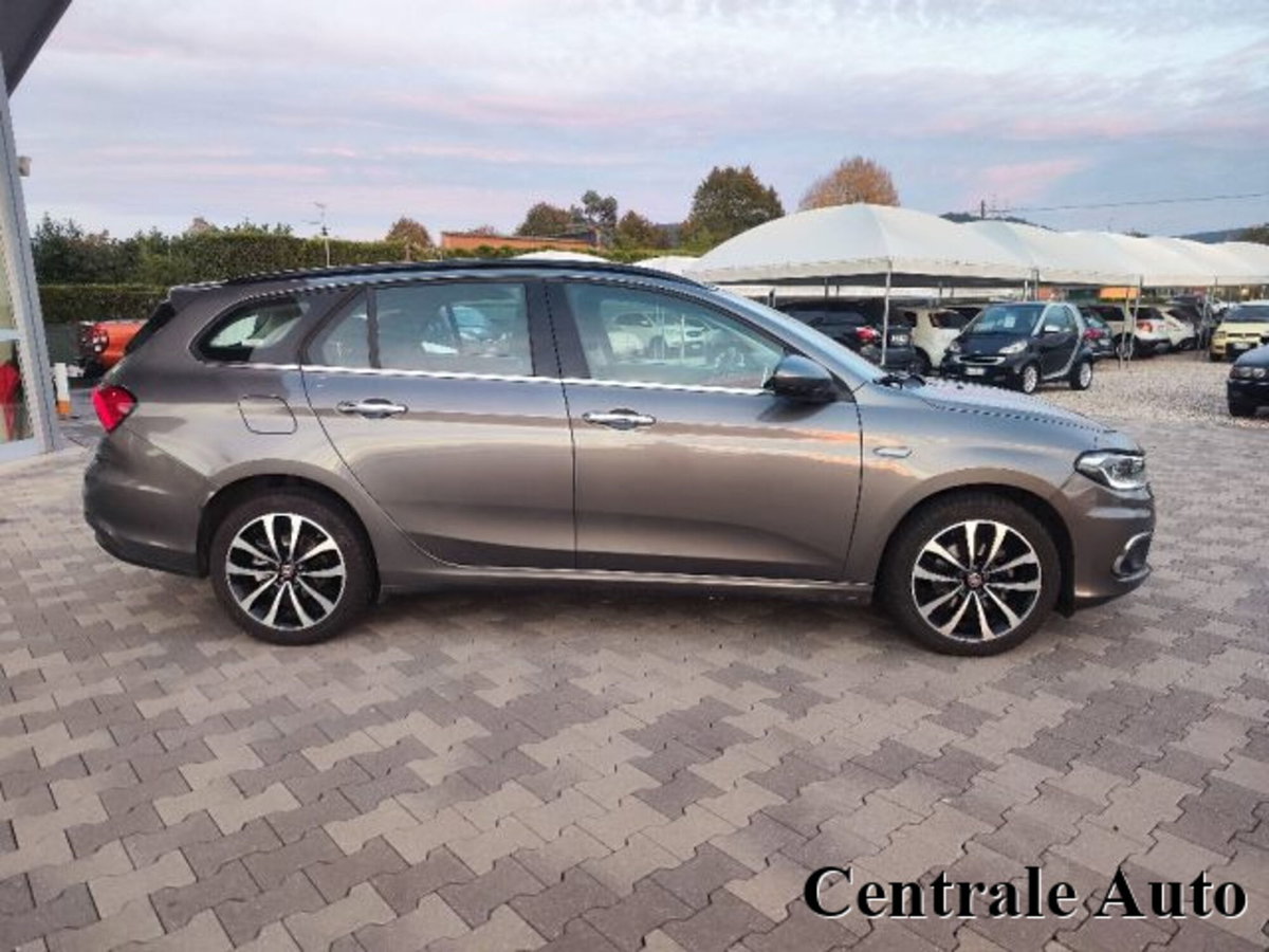 Fiat Tipo Station Wagon Tipo 1.4 T-Jet 120CV GPL SW Lounge (4)