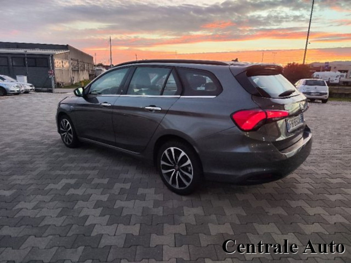 Fiat Tipo Station Wagon Tipo 1.4 T-Jet 120CV GPL SW Lounge (7)