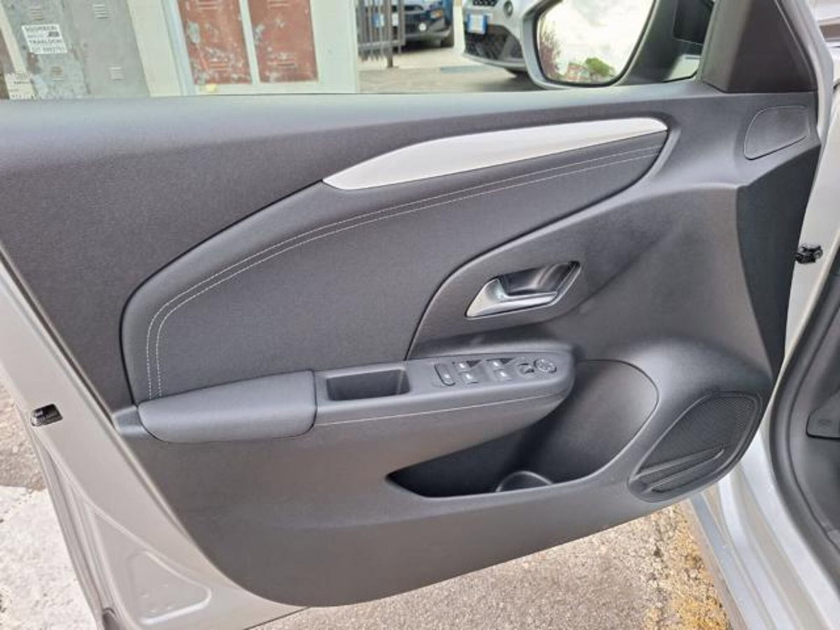 Opel Corsa 1.2 hybrid GS 100cv dct6 (19)