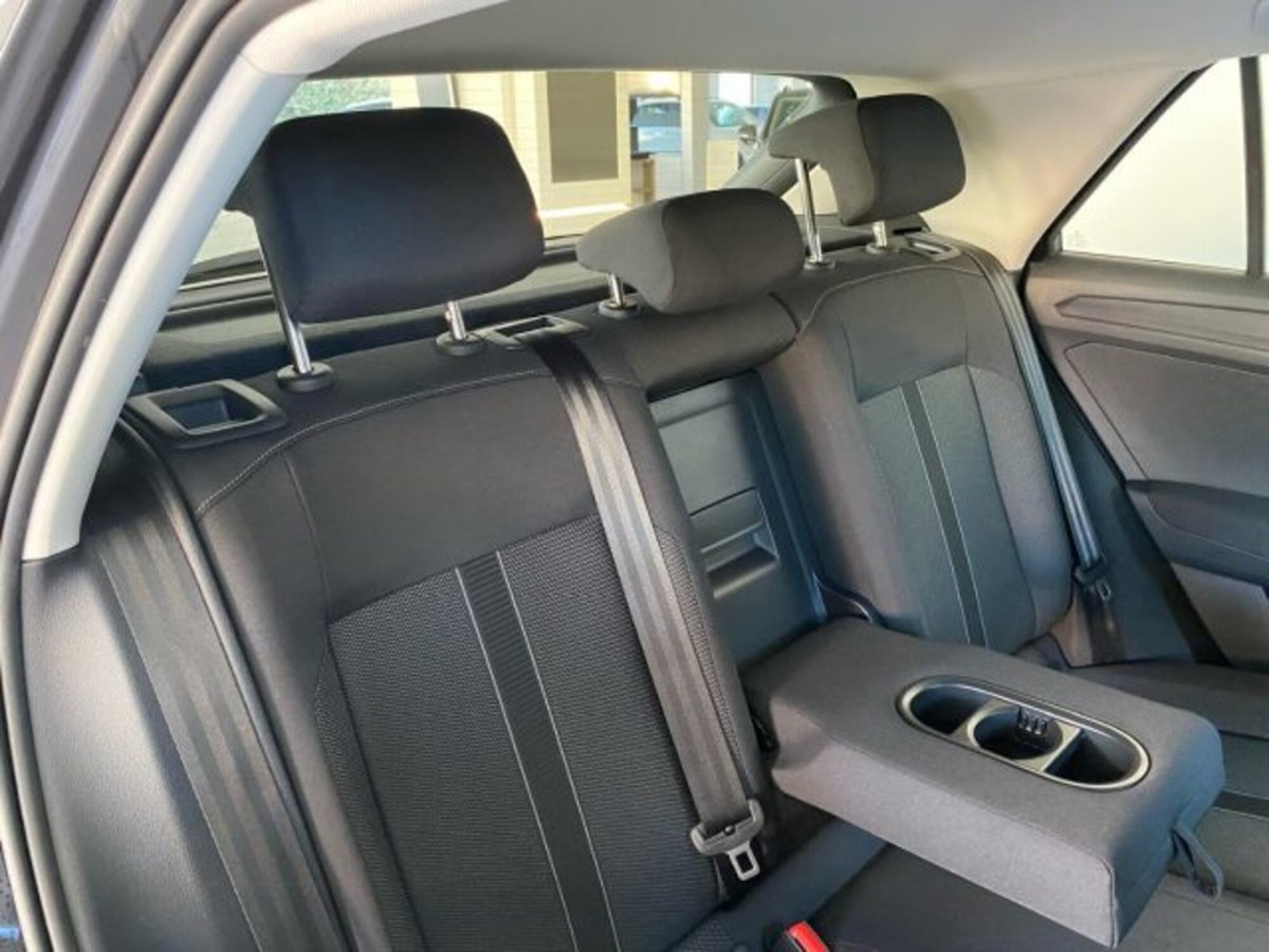 Volkswagen T-Roc 2.0 tdi Life 115cv (12)
