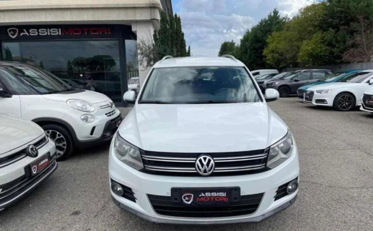 Volkswagen Tiguan 2.0 TDI 110 CV Sport & Style BlueMotion Tech. (18)