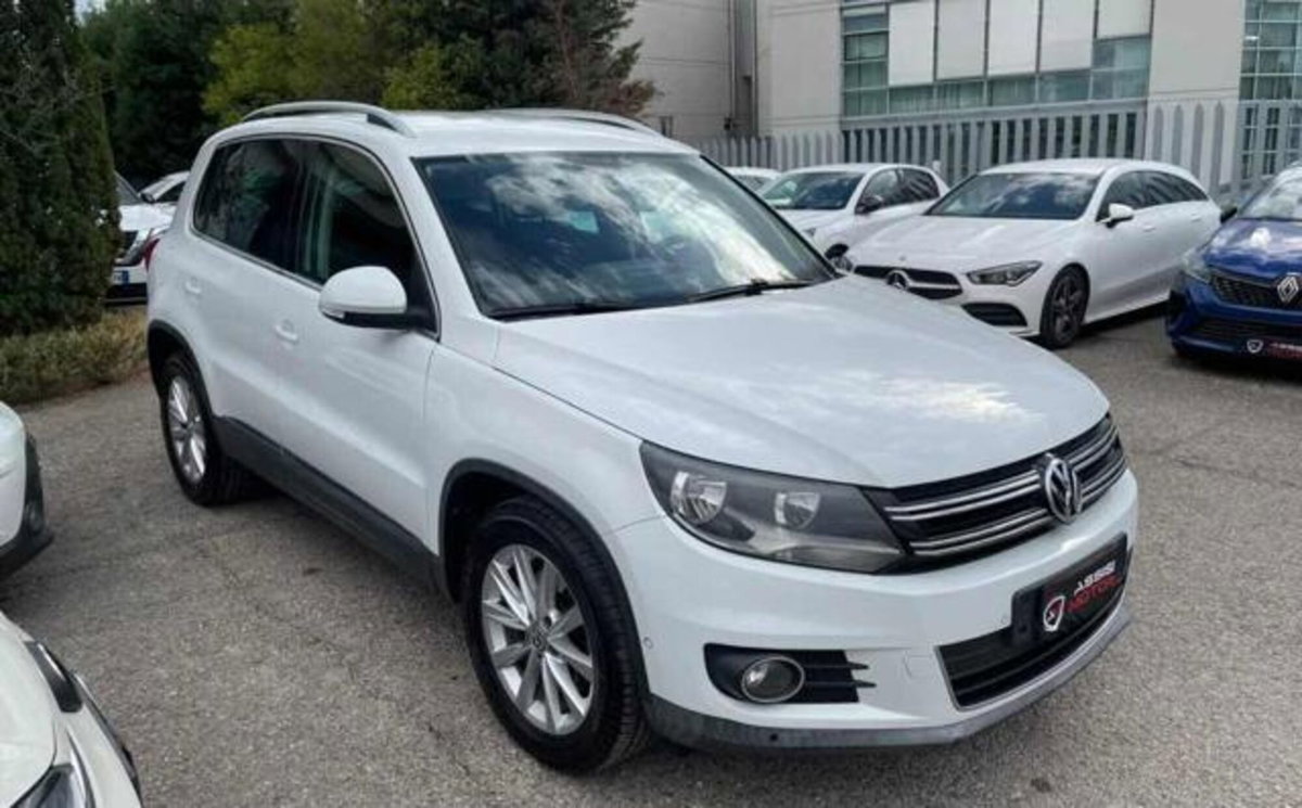 Volkswagen Tiguan 2.0 TDI 110 CV Sport & Style BlueMotion Tech. (4)