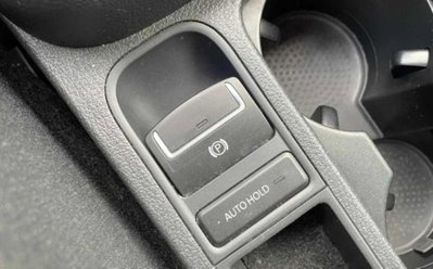 Volkswagen Tiguan 2.0 TDI 110 CV Sport & Style BlueMotion Tech. (8)