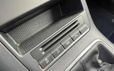 Volkswagen Tiguan 2.0 TDI 110 CV Sport & Style BlueMotion Tech. (9)