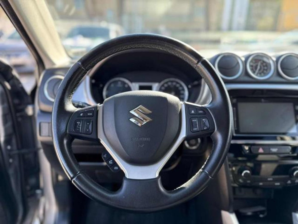 Suzuki Vitara 1.6 DDiS 4WD AllGrip V-Top (9)