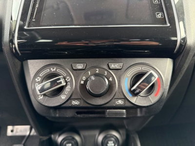 Suzuki Swift 1.2h Top 2wd (14)