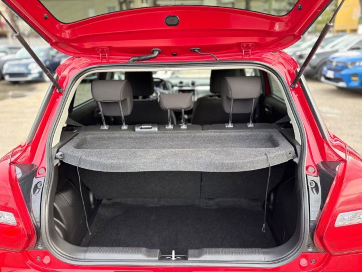 Suzuki Swift 1.2h Top 2wd (16)