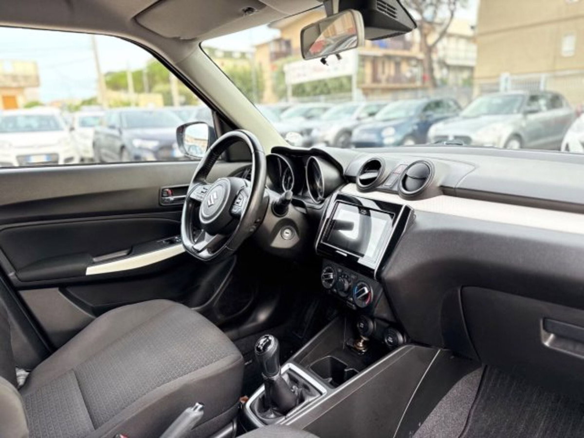 Suzuki Swift 1.2h Top 2wd (8)