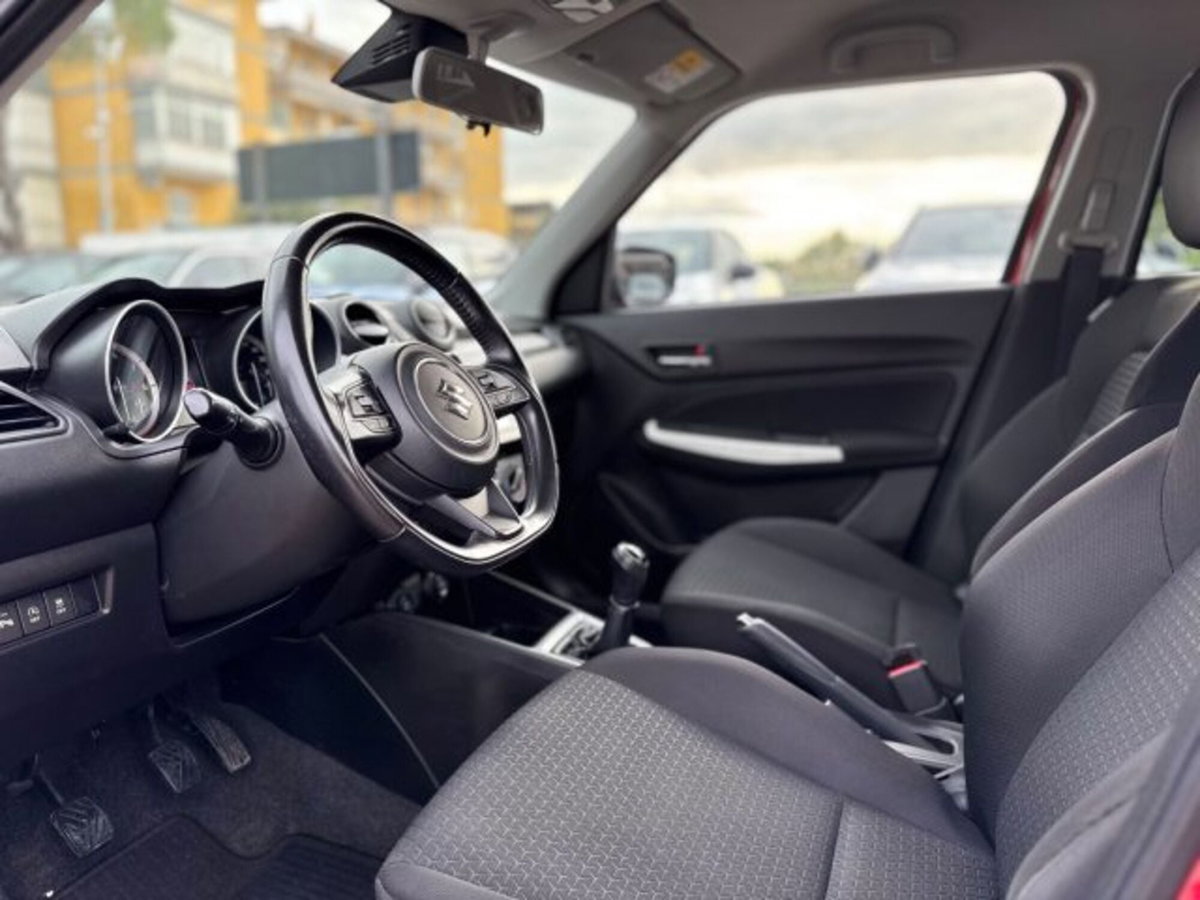 Suzuki Swift 1.2h Top 2wd (9)