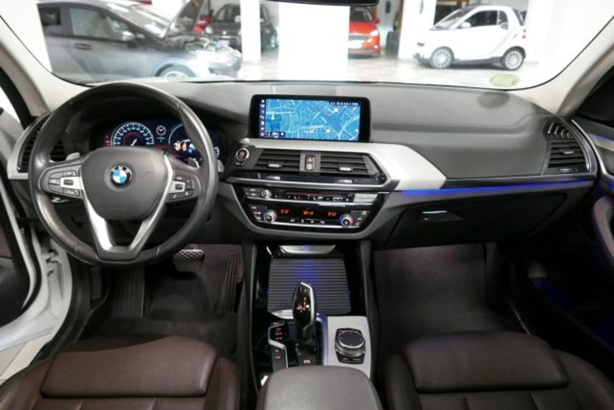 BMW X3 xDrive20d Luxury (6)