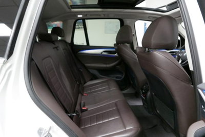 BMW X3 xDrive20d Luxury (9)