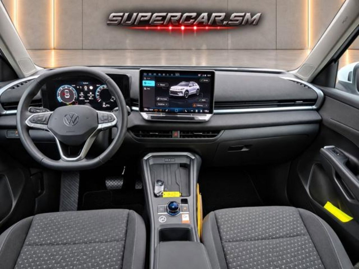 Volkswagen T-Roc 1.5 etsi Life 115cv dsg (10)